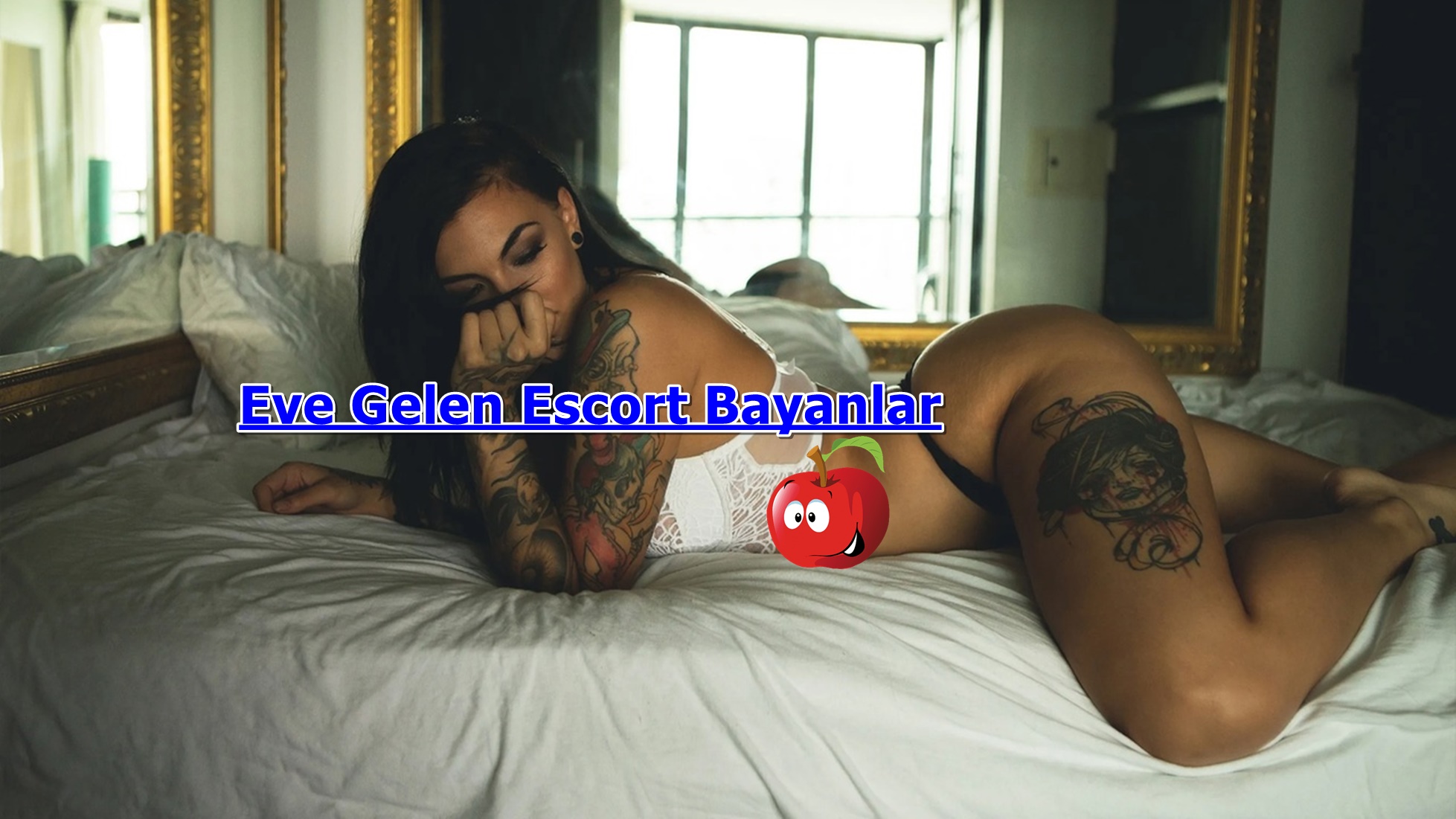 Yatakta Çıplak Bekleyen Esmer Escort